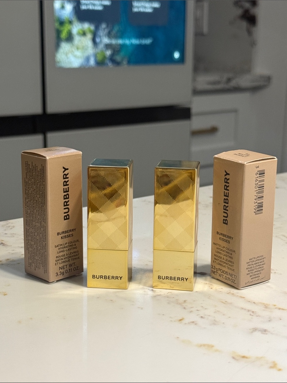 2 BURBERRY Kisses Lipstick - NEW